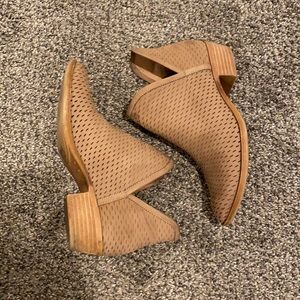 Lucky Brand tan booties